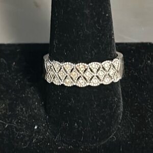 Avon Diamond Shaped Band Ring size 11